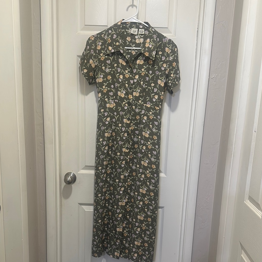 GAP Black and White Buttoned Midi Dress with Notched Collar